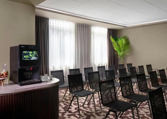 Hotel Nyx By Leonardo 4*